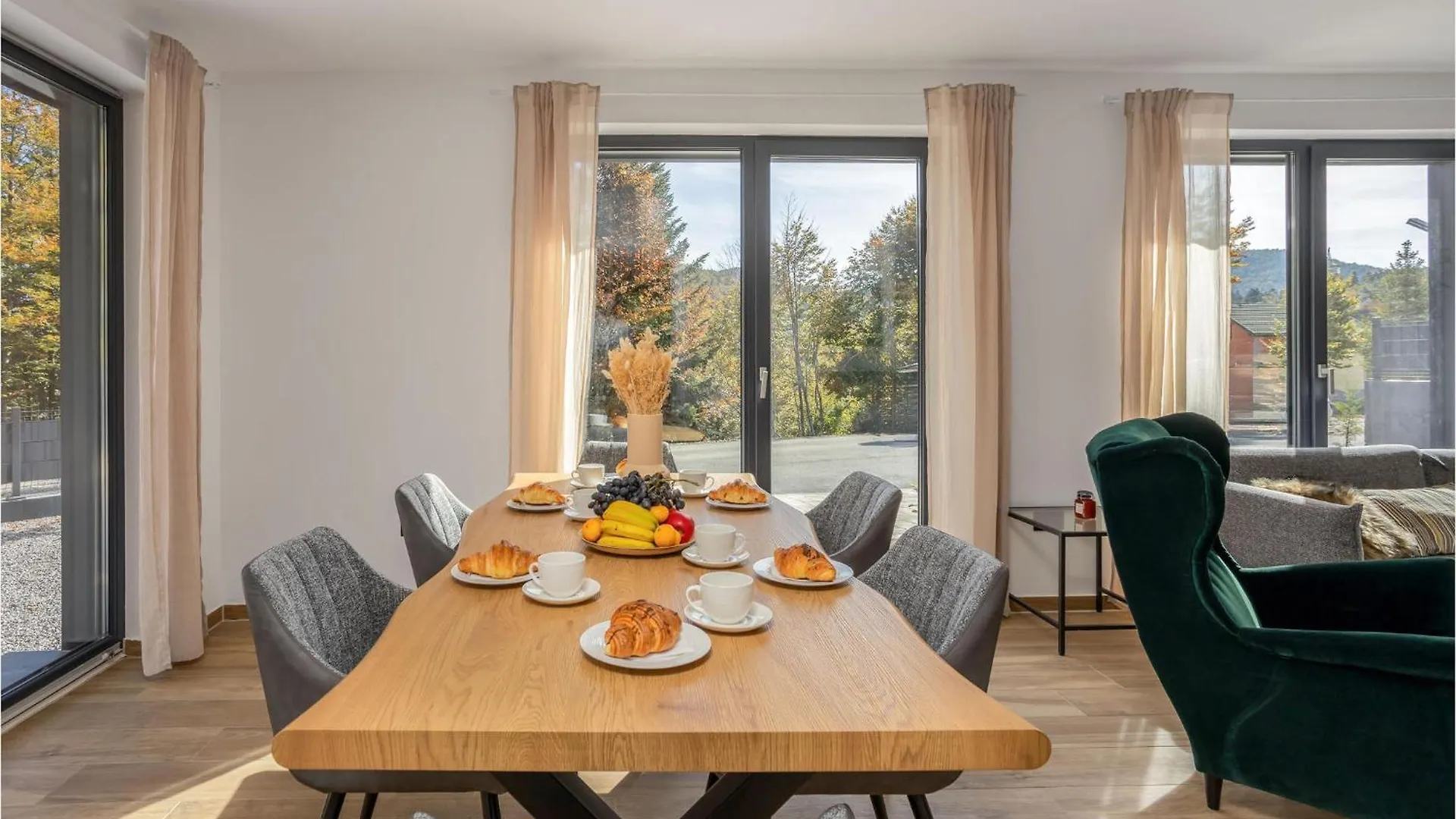 2 Bedroom Nice Home In Stari Laz Holiday home