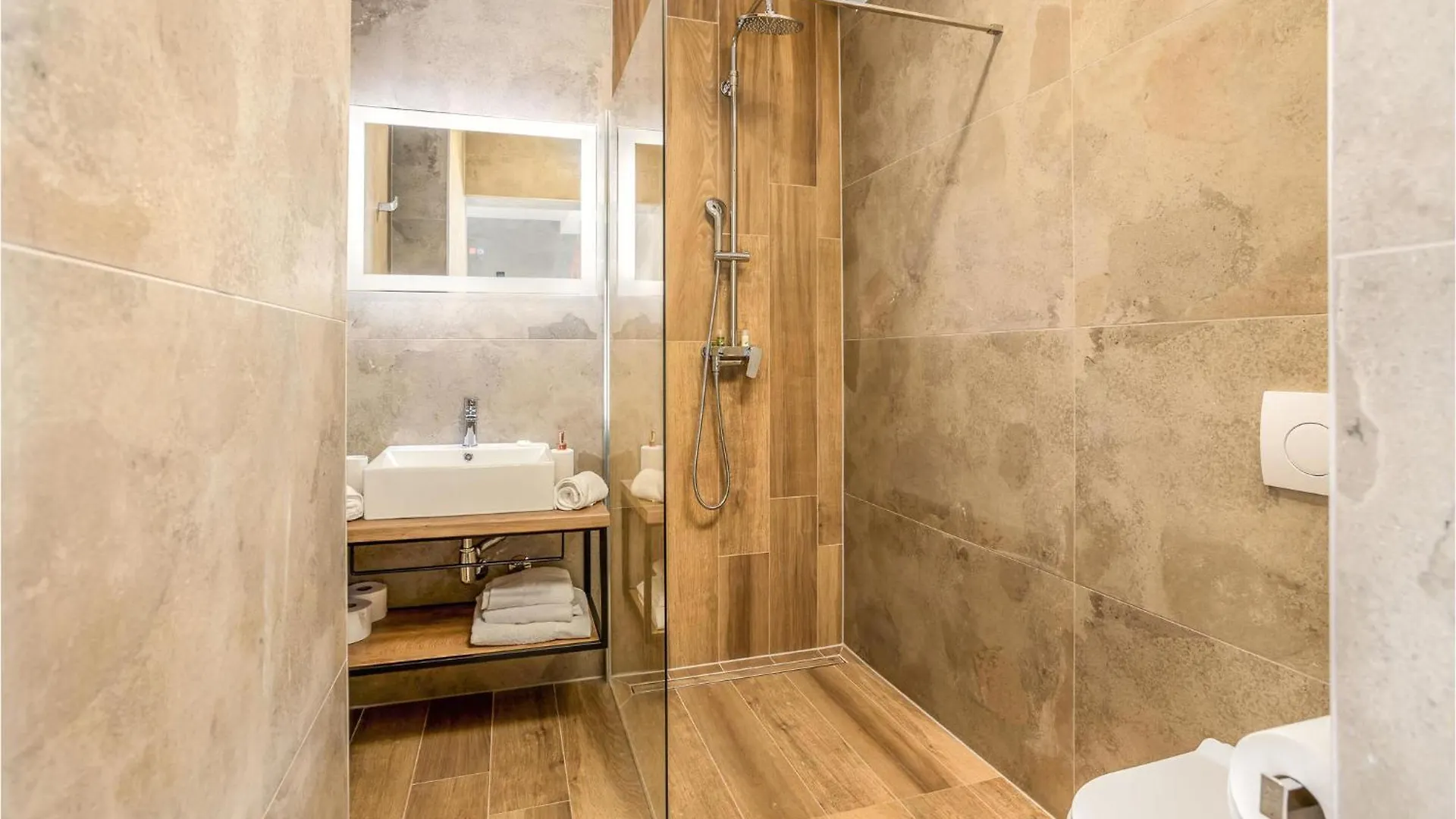 2 Bedroom Nice Home In Stari Laz 0*,